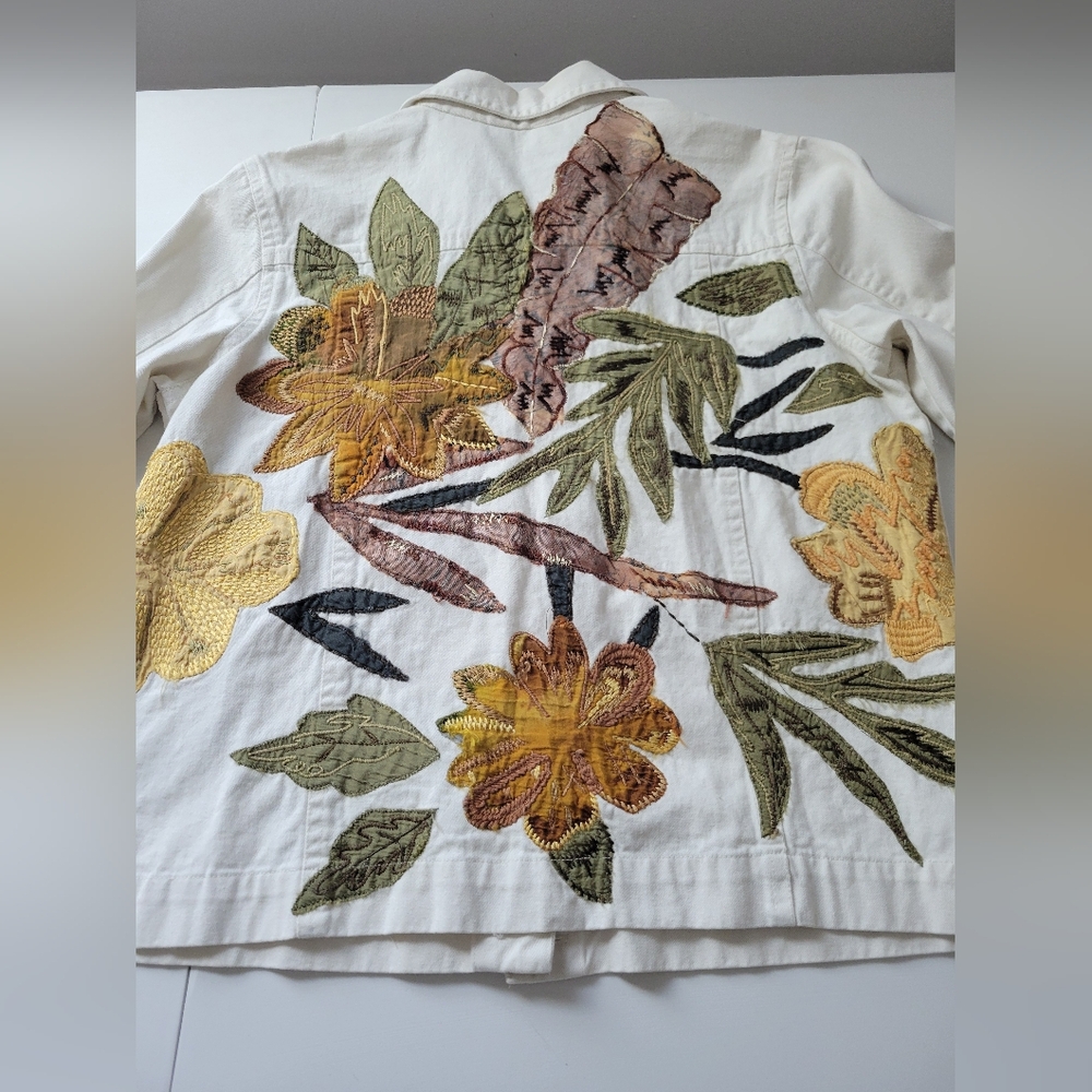 Laura Ashley Petite White Jacket with Embroidery - Picture 11 of 17